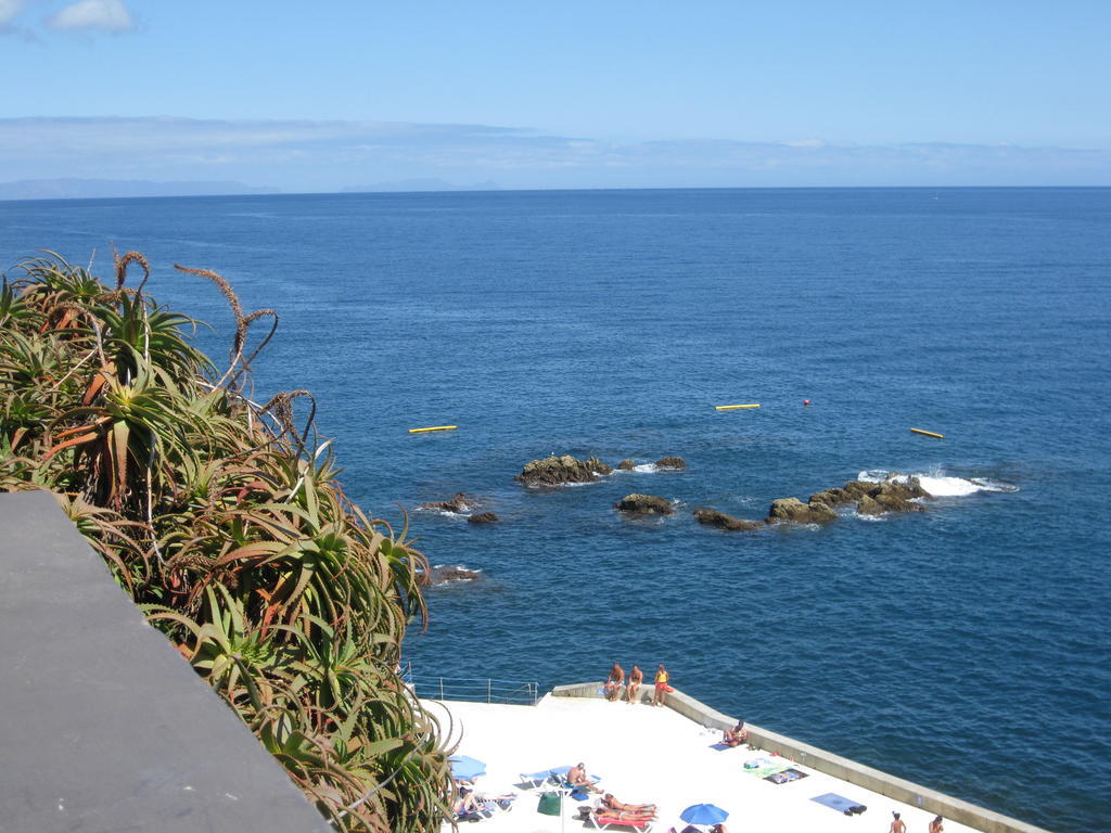 Vitorina Corte Guesthouse ฟุงชาล ภายนอก รูปภาพ