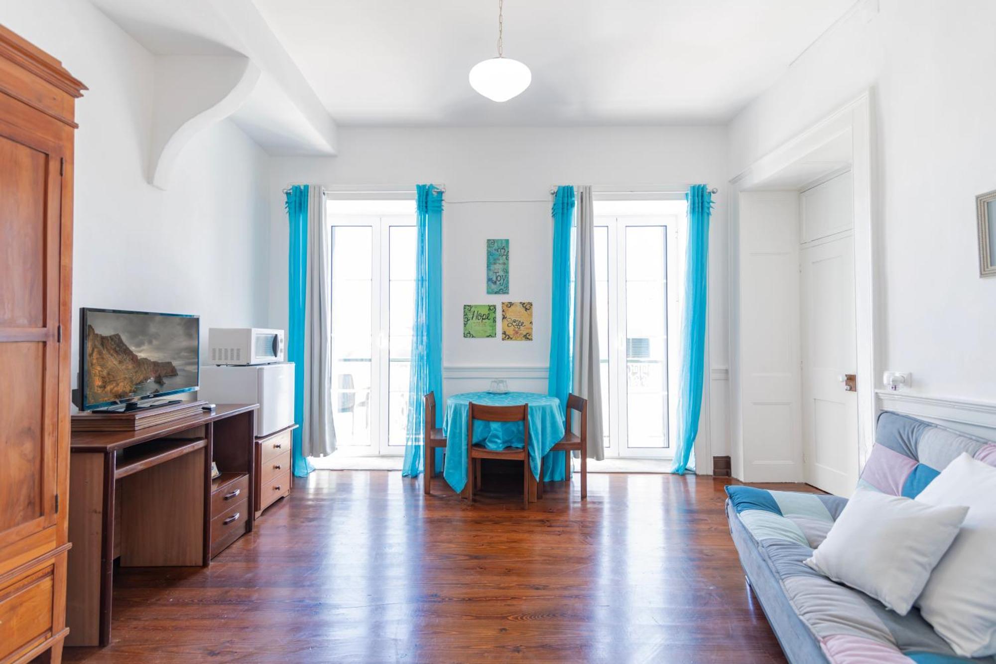 Vitorina Corte Guesthouse ฟุงชาล ภายนอก รูปภาพ